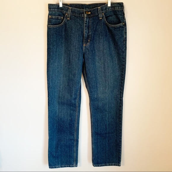 SOLD!Carhartt Straight Traditional Fit Medium Wash Mens Denim Jeans Size 36 X 32